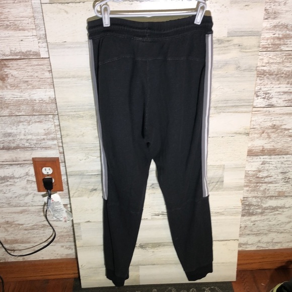 Adidas Sweatpants adidas jogger style size medium adidas pants​​ - Picture 4 of 6